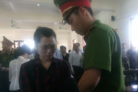 Tại sao hoãn xử lần 2 hotgirl “rút ruột” hơn 50 tỷ ở Eximbank?