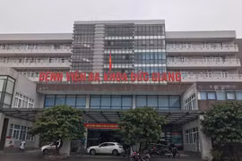 Bác sĩ chẩn đoán sai khiến thai phụ suýt mất con bị chuyển công tác