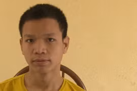 Nhặt được súng ngoài đường, đem đi giải quyết mâu thuẫn