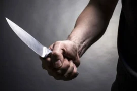 Bị chém đứt gân chân sau khi cãi vã với người phụ nữ