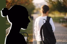 Cô giáo tiểu học 41 tuổi quấy rối tình dục 2 nam học sinh 