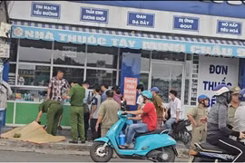 Người đàn ông tử vong trước tiệm thuốc tây Minh Châu ở TP HCM