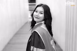 Vụ cháy xe buýt 25 người tử vong: Cô giáo trẻ đến chết vẫn ôm chặt học sinh