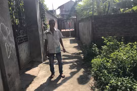 Ngăn cản hàng xóm đốt rác dẫn đến xô xát, 1 phụ nữ bị khởi tố