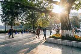 Dự báo thời tiết cuối tuần: Bắc - Trung Bộ ngày nắng, Nam Bộ có mưa