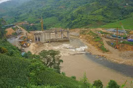 Vụ 2 vợ chồng bị lũ cuốn trôi ở Lào Cai: Đã tìm thấy thi thể người vợ