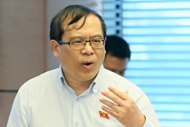 ĐBQH đề xuất thu “phí chia tay” khi xuất cảnh: “Chỉ bằng bữa ăn sáng!“