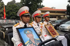 Anh hùng phi công Nguyễn Văn Bảy đã về đất mẹ Đồng Tháp