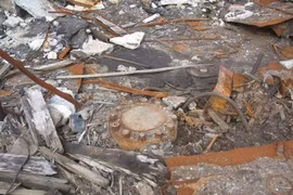 Bí mật không ai ngờ về chiếc “đĩa” bé tí teo không ai nhấc lên nổi 