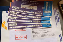 Bán vàng mua vé xem đội tuyển Việt Nam đấu Malaysia