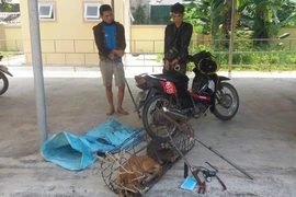 2 trộm chó vác kiếm chống trả công an khi bị phát hiện