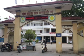 Vụ kéo rách cổ trẻ sơ sinh ở Hà Tĩnh: Kỷ luật hàng loạt bác sỹ, hộ sinh