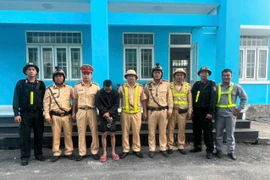 TPHCM: Hàng chục cảnh sát bắt đối tượng trốn trại trên cao tốc