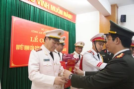 10 lãnh đạo cấp phòng Công an tỉnh Quảng Ninh nghỉ hưu sớm