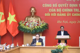 Lập đoàn kiểm tra với Đảng ủy Chính phủ và Đảng ủy Quốc hội