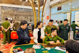 Cận cảnh triệt xóa sòng bạc người Trung Quốc cầm đầu, thu 720 tỷ