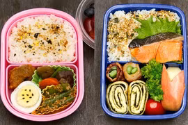 Món ăn phổ biến trong lễ hội hoa anh đào ở Nhật