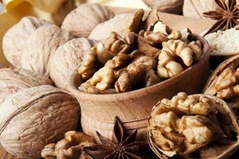 Mẹo trị rụng tóc, ngăn hói đầu không phải ai cũng biết