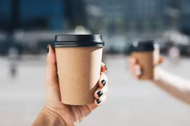 Những quán cà phê “less plastic” trở thành xu hướng bảo vệ môi trường