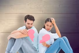 7 dấu hiệu tố mối quan hệ yêu đương bên bờ rạn vỡ