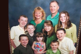 Học mẹo kiên nhẫn của bà mẹ 8 con