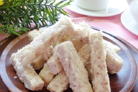 Cách làm mứt khoai môn dẻo thơm đón Tết