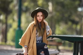 Những món đồ thời trang cần đầu tư khi trời chuyển mùa