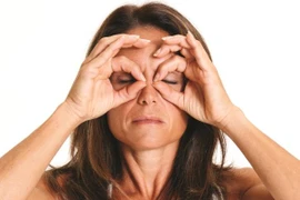 Bài massage mặt xóa nếp nhăn đơn giản chỉ sau 8 tuần