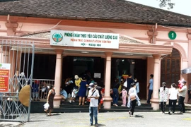 Đồ chơi không rõ nguồn gốc “chiếm sóng” tại Bệnh viện nhi đồng 2?