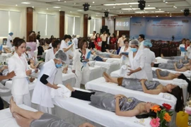 Tìm ra “bàn tay toả sáng” tại Hội thi tay nghề Chăm sóc sắc đẹp