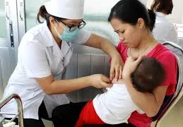 9 trẻ sốt nhẹ sau tiêm thí điểm vacxin sởi-rubella