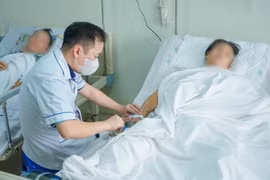 Cứu sống nữ bệnh nhân 63 tuổi ngã từ tầng 3 công trường xây dựng 