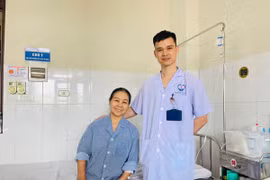 Uống thuốc nam tiêu u, cụ bà nguy kịch vì u "khủng" chảy máu 