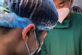 3 ngày, 2 thanh niên bị mất 1 bên tinh hoàn do xoắn hoại tử