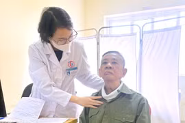 Sức mạnh niềm tin giúp người đàn ông 70 tuổi “vượt” ung thư gốc lưỡi