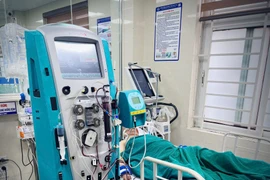 Suýt tử vong vì uống phải rượu giả chứa cồn công nghiệp Methanol