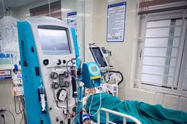 Suýt tử vong vì uống phải rượu giả chứa cồn công nghiệp Methanol