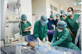 Đặt catheter tĩnh mạch trung tâm giúp bệnh nhân ung thư bớt đau