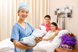 Phát triển đội ngũ hộ sinh trong chăm sóc sức khỏe bà mẹ, trẻ sơ sinh