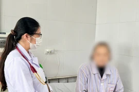 Nhiễm trùng đường ruột nghiêm trọng do nhiễm giun đũa từ chó nuôi trong nhà