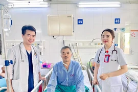 Lọc máu liên tục cứu sống ngoạn mục bệnh nhân ngộ độc methanol nguy kịch