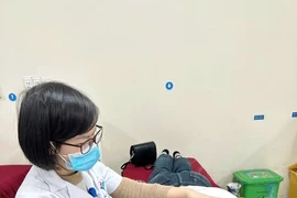 Cứu ngải phương pháp trị bệnh mùa đông hiệu quả và an toàn