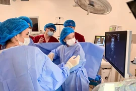 2 ca can thiệp bào thai mang cơ hội sống khỏe cho trẻ trong bụng mẹ