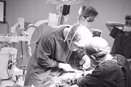 22 lít máu... giành lại sự sống cho bệnh nhân ngừng tuần hoàn 2 lần