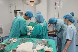 Báo động đỏ cứu bệnh nhân vỡ lách, đa chấn thương, tính mạng tính bằng phút