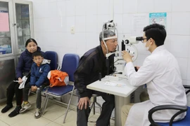 Thiên đầu thống biến chứng nguy hiểm, coi chừng mù lòa