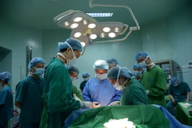 Ghép da, tạo hình cho người bệnh đái tháo đường bị hoại tử dương vật