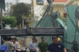 Cần cẩu dự án Toplife Tower hàng chục tấn đè sập trường mầm non