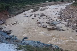 Bản làng hoang tàn, dân điêu đứng sau lũ lớn ở Nghệ An