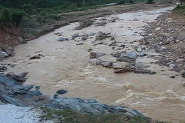 Bản làng hoang tàn, dân điêu đứng sau lũ lớn ở Nghệ An